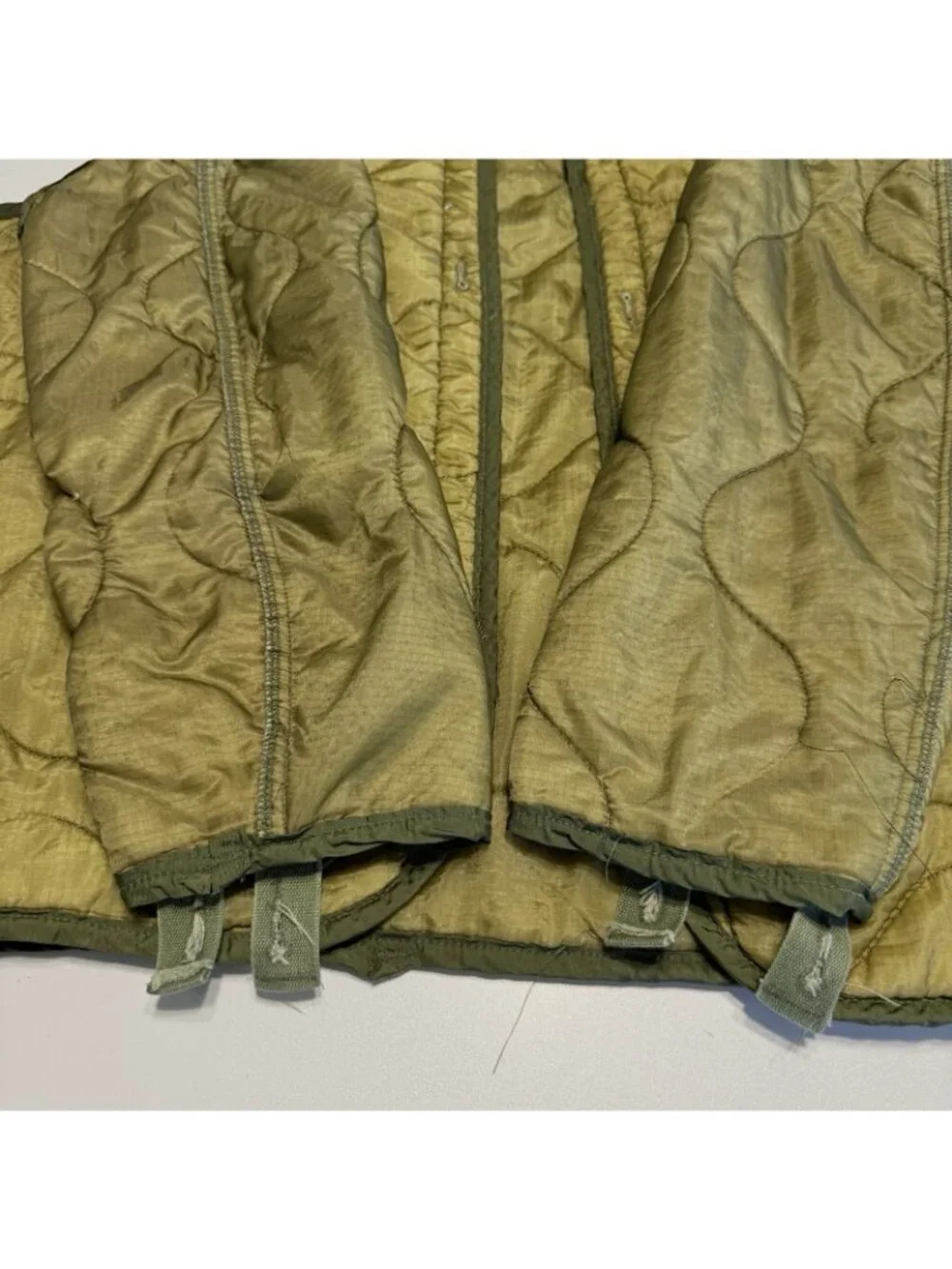 Vintage Military Liner Jacket Nylon Insulated Mens Small Green